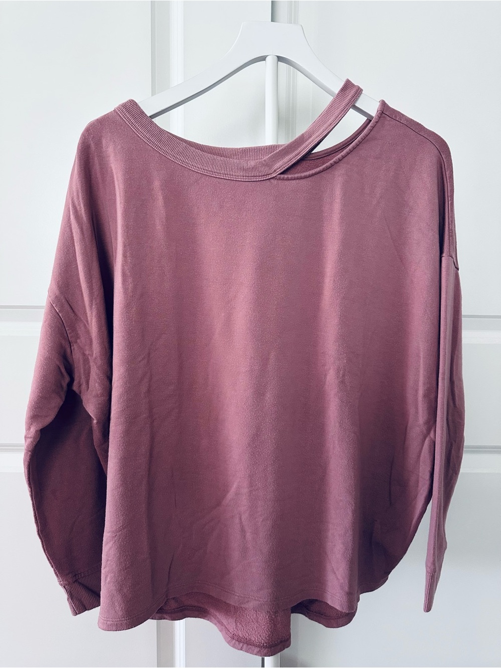 Women's Express One Eleven Dusty Rose Long Sleeve Sweatshirt Size M
